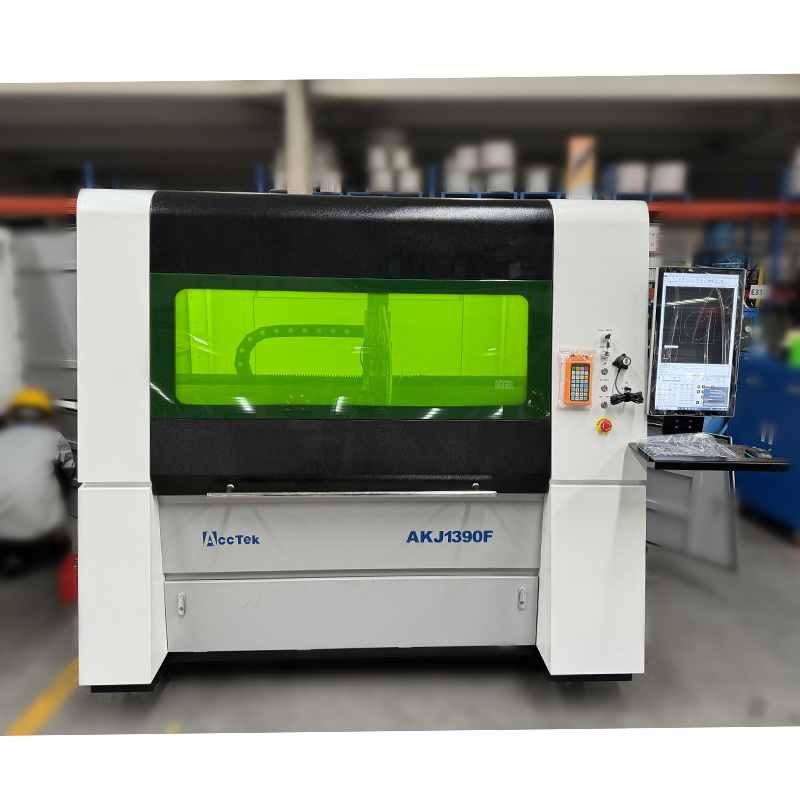 JINAN CNC Industrie Apparatuur - Industrial Fiber Laser Cutting Machine recensie en prijs