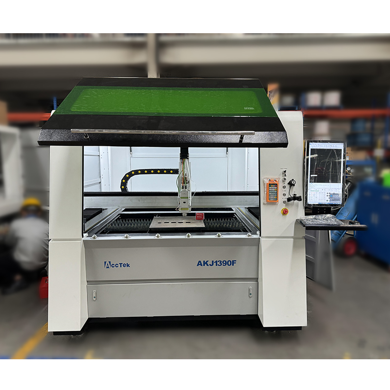 JINAN CNC Industrie Apparatuur - Industrial Fiber Laser Cutting Machine recensie en prijs