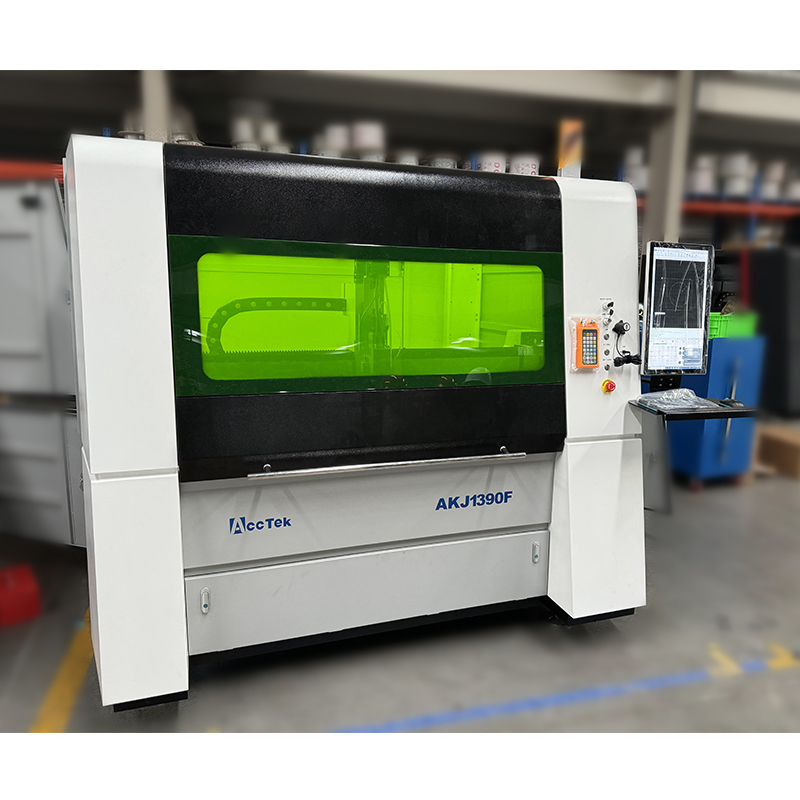 JINAN CNC Industrie Apparatuur - Industrial Fiber Laser Cutting Machine recensie en prijs