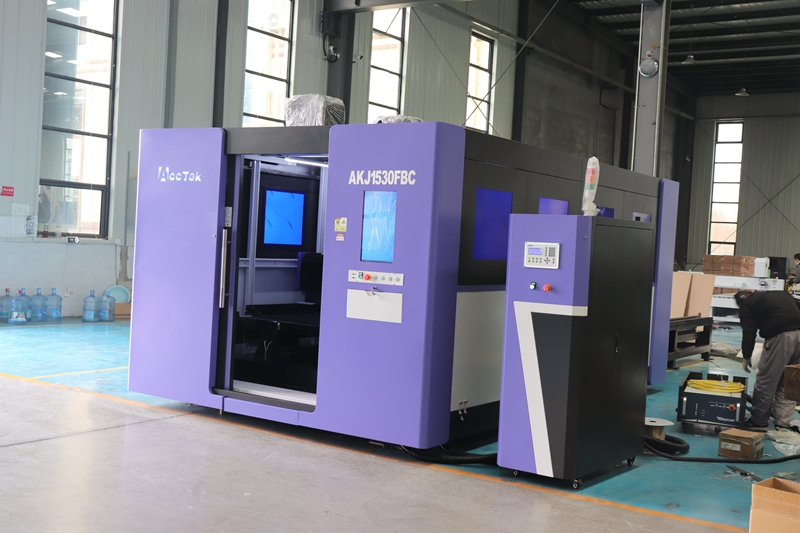 Industriële 3015 6000 Watt Fib - Industrial Fiber Laser Cutting Machine recensie en prijs