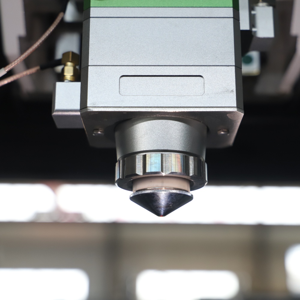 Vezellaser snijmachine voor in - Industrial Fiber Laser Cutting Machine recensie en prijs